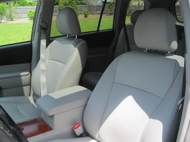 2010 Toyota Highlander Super