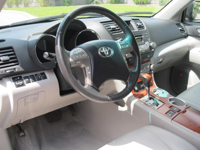 2010 Toyota Highlander Super