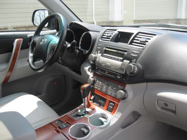 2010 Toyota Highlander Super