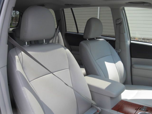 2010 Toyota Highlander Super