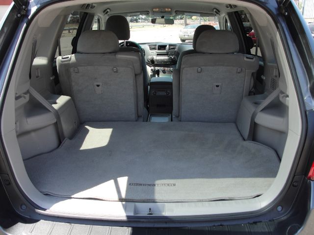 2010 Toyota Highlander 528ia 4dr Sdn Auto Sedan