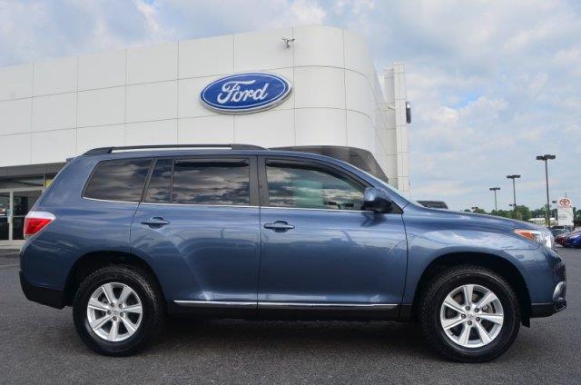 2011 Toyota Highlander Red Line