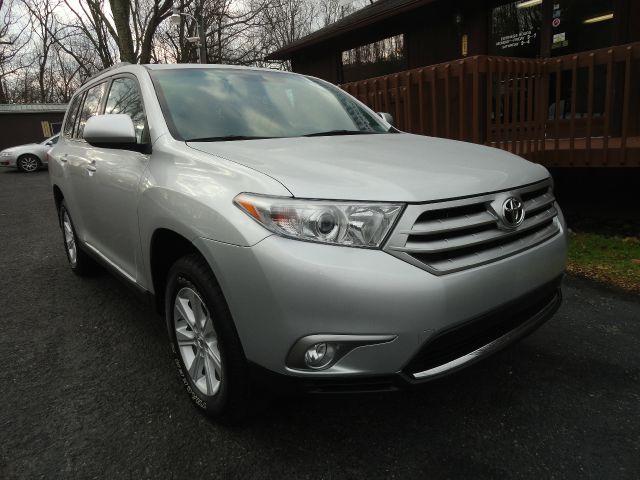 2011 Toyota Highlander 528ia 4dr Sdn Auto Sedan