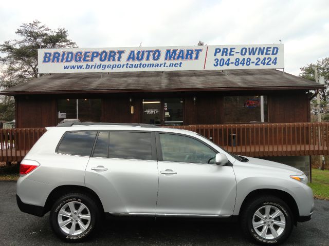 2011 Toyota Highlander 528ia 4dr Sdn Auto Sedan