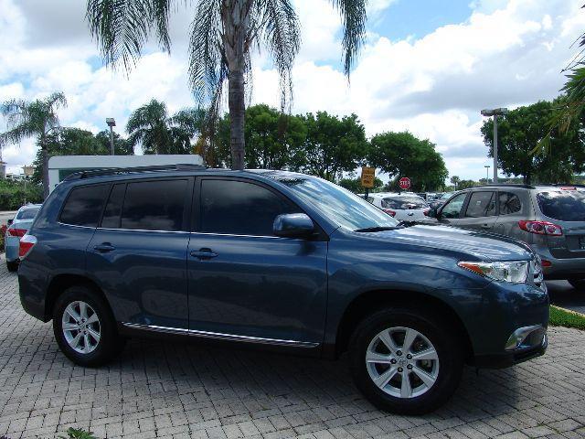 2011 Toyota Highlander SE