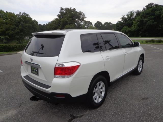 2011 Toyota Highlander Base