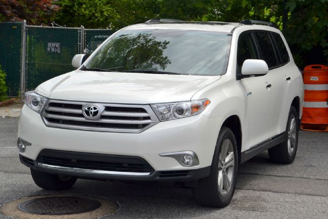 2011 Toyota Highlander Super