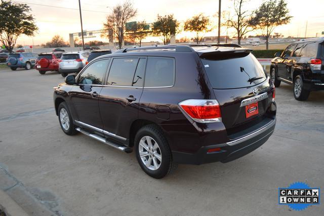 2011 Toyota Highlander Red Line