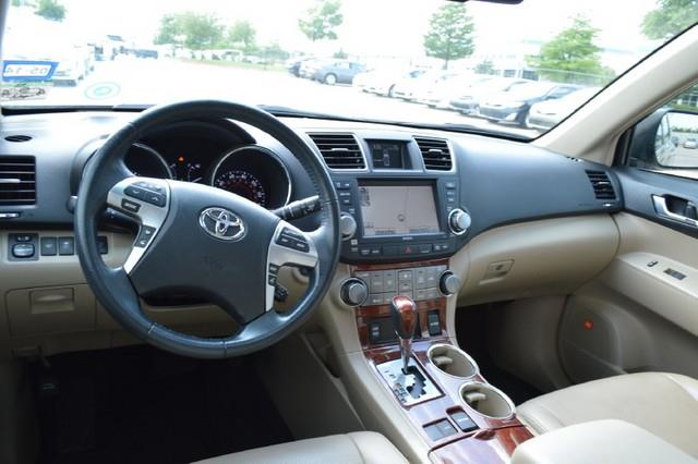 2011 Toyota Highlander SLT 25