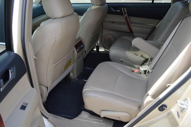 2011 Toyota Highlander SLT 25