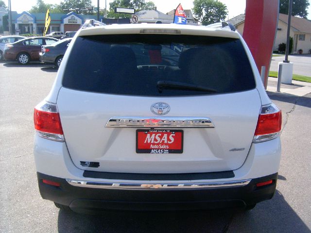 2011 Toyota Highlander Super