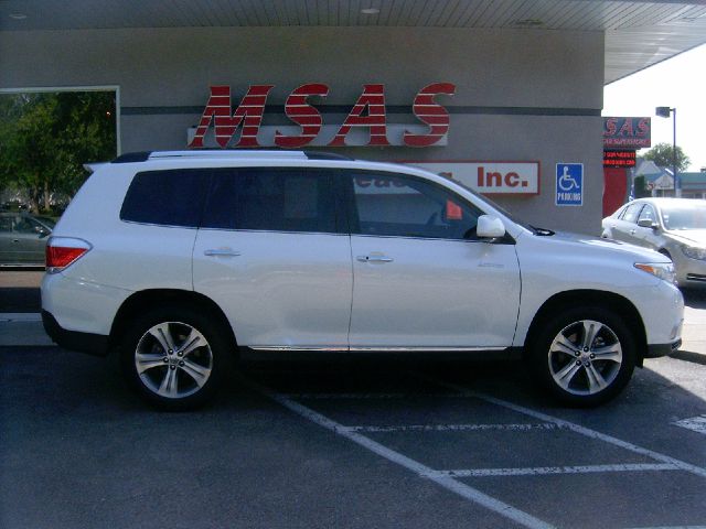 2011 Toyota Highlander Super