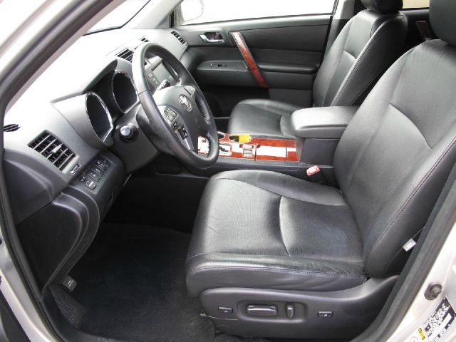 2011 Toyota Highlander Unknown