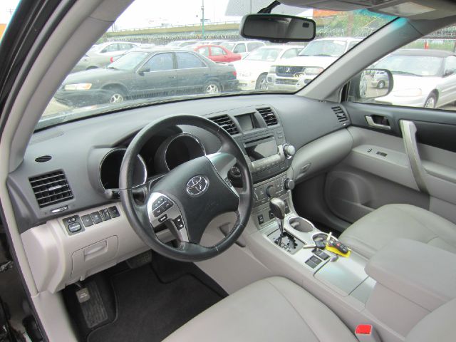 2012 Toyota Highlander 4X4 QUAD CAB GAS SLT