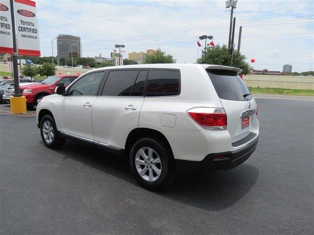 2012 Toyota Highlander SE