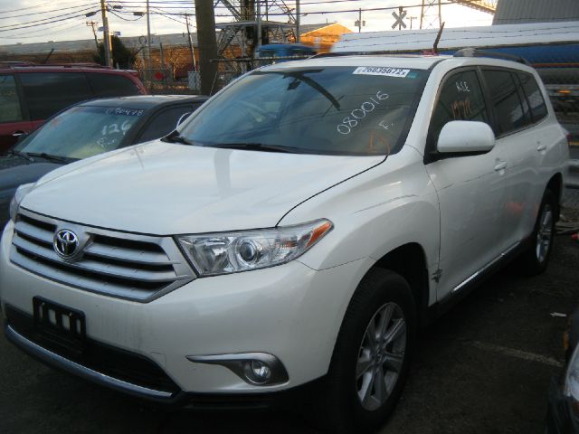 2013 Toyota Highlander Unknown