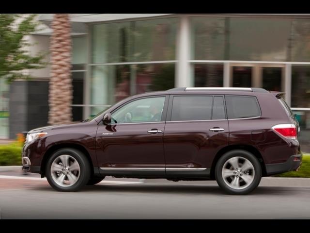 2013 Toyota Highlander 22