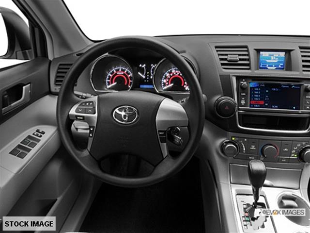 2013 Toyota Highlander S 7 Passenger