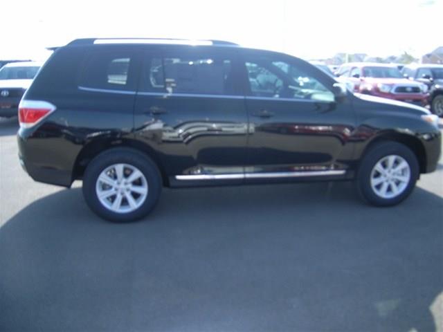 2013 Toyota Highlander HD Reg Cab 131.5 WB C6P