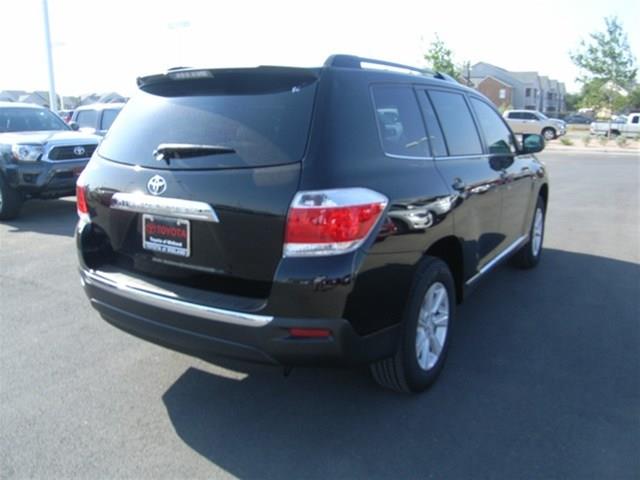 2013 Toyota Highlander HD Reg Cab 131.5 WB C6P