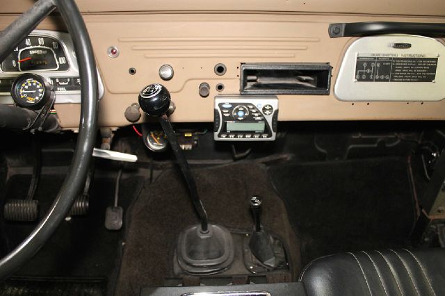 1967 Toyota LandCruiser 4dr Sdn AT (natl) Tech Pkg