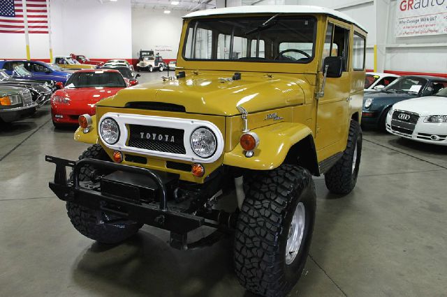 1967 Toyota LandCruiser 4dr Sdn AT (natl) Tech Pkg