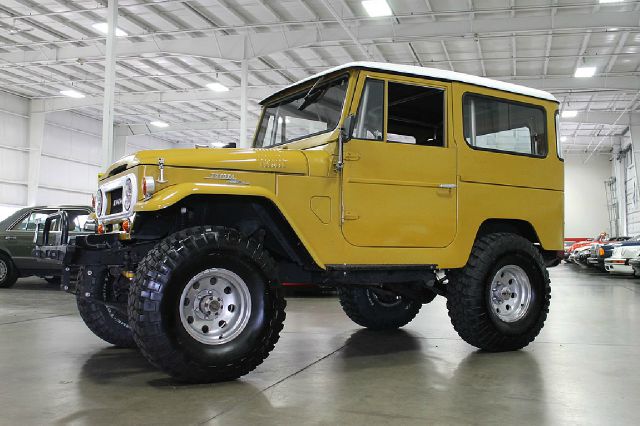 1967 Toyota LandCruiser 4dr Sdn AT (natl) Tech Pkg