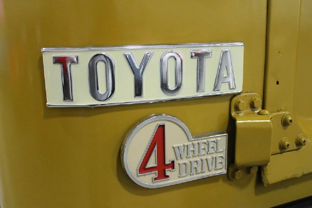 1967 Toyota LandCruiser 4dr Sdn AT (natl) Tech Pkg