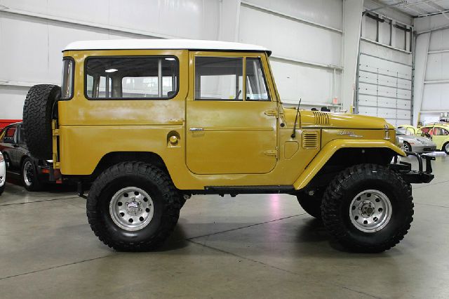 1967 Toyota LandCruiser 4dr Sdn AT (natl) Tech Pkg