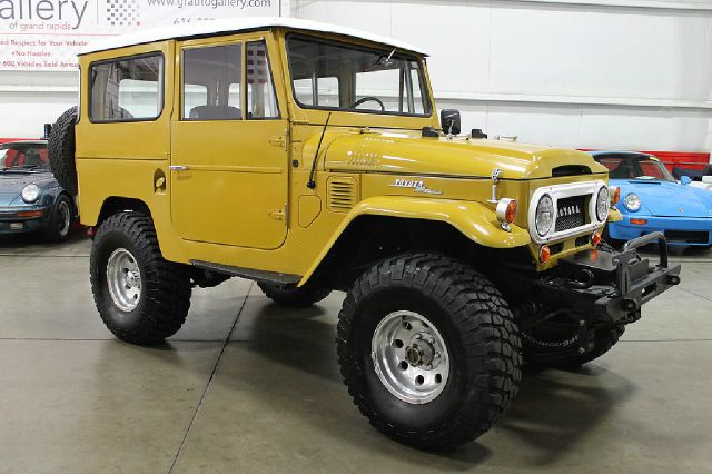 1967 Toyota LandCruiser 4dr Sdn AT (natl) Tech Pkg