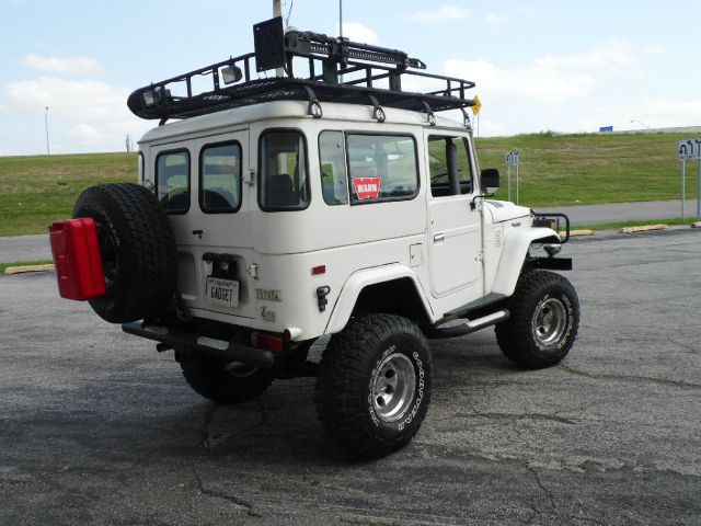 1979 Toyota LandCruiser SLT 25