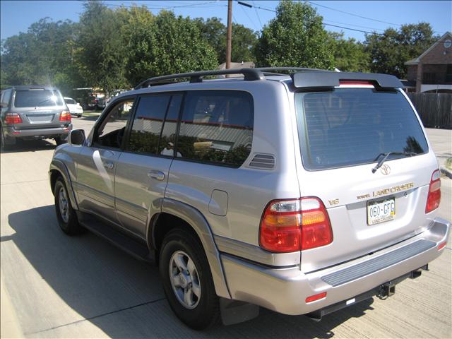 1999 Toyota LandCruiser Base