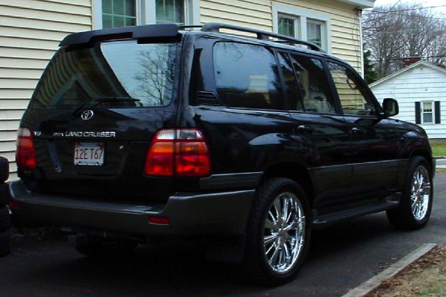 2000 Toyota LandCruiser Ram 3500 Diesel 2-WD