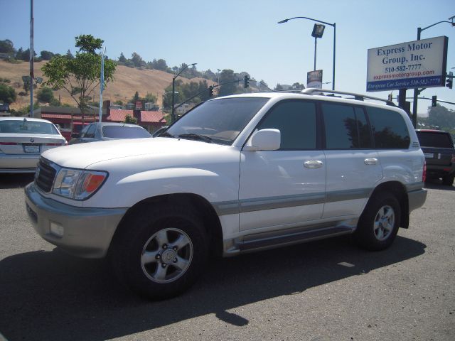 2000 Toyota LandCruiser Ram 3500 Diesel 2-WD