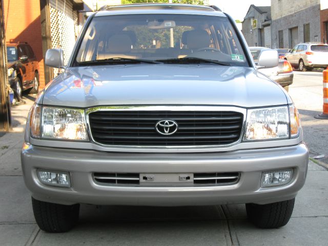 2002 Toyota LandCruiser Ram 3500 Diesel 2-WD