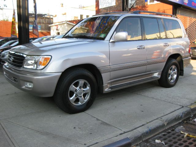 2002 Toyota LandCruiser Ram 3500 Diesel 2-WD