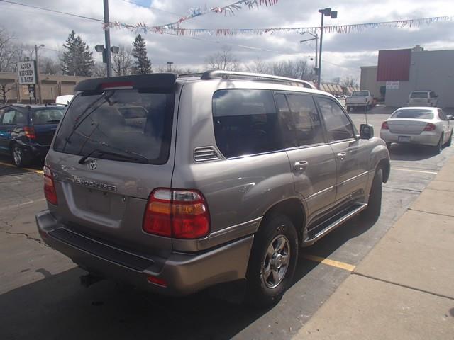 2002 Toyota Land Cruiser Base