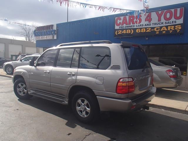 2002 Toyota Land Cruiser Base