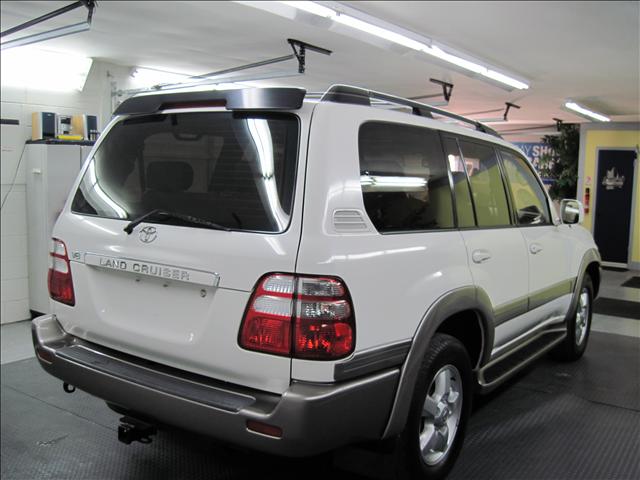 2003 Toyota Land Cruiser GLS PZEV