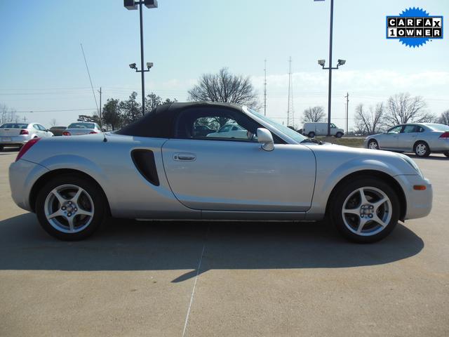 2001 Toyota MR2 Spyder Base