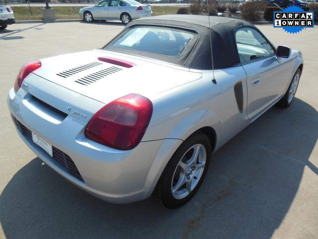 2001 Toyota MR2 Spyder Base