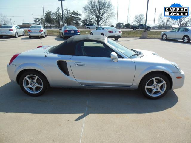 2001 Toyota MR2 Spyder Base