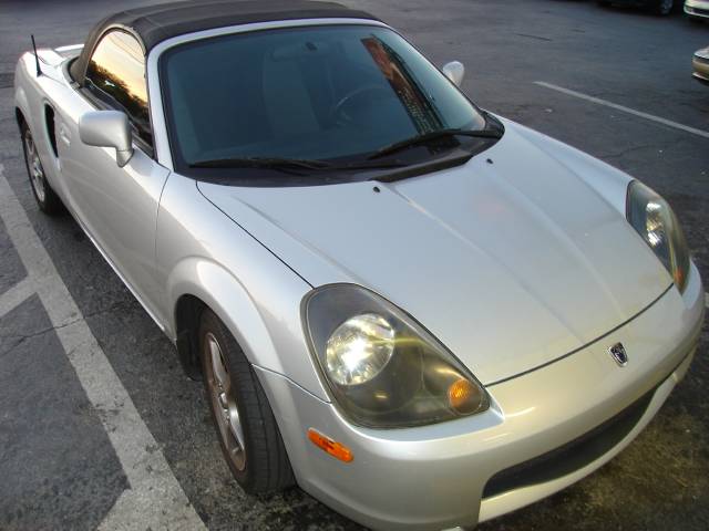 2001 Toyota MR2 Spyder Base