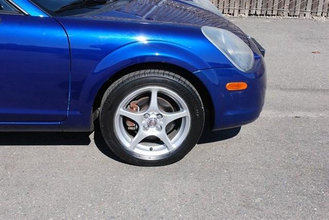 2002 Toyota MR2 Spyder 1.8T Quattro