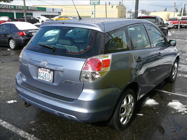 2005 Toyota Matrix Base