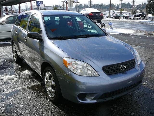 2005 Toyota Matrix Base