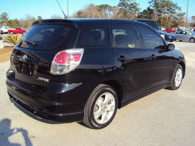 2005 Toyota Matrix XLS