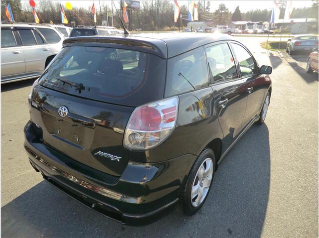 2005 Toyota Matrix 3.2 Quattro Sedan 4D