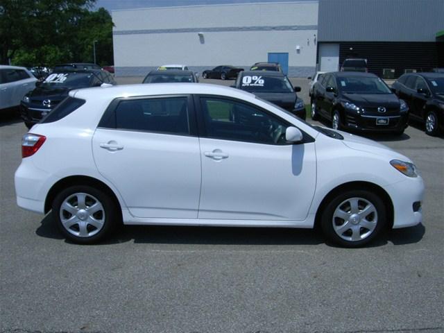 2009 Toyota Matrix Base