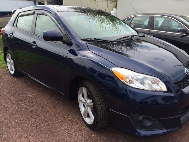 2010 Toyota Matrix 2WD Ext Cab Manual